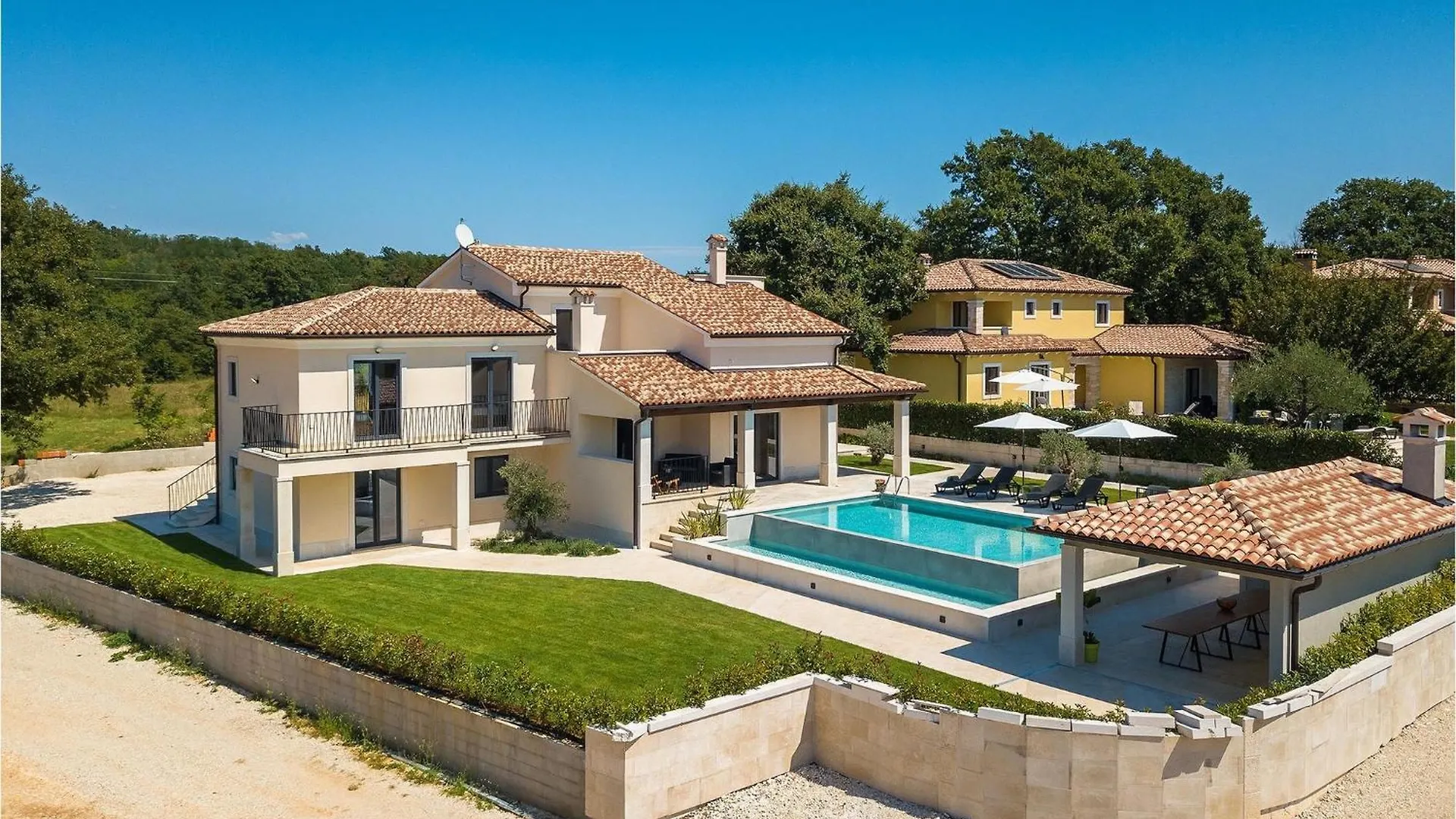 Villa La Fierra Svetvincenat Croatia